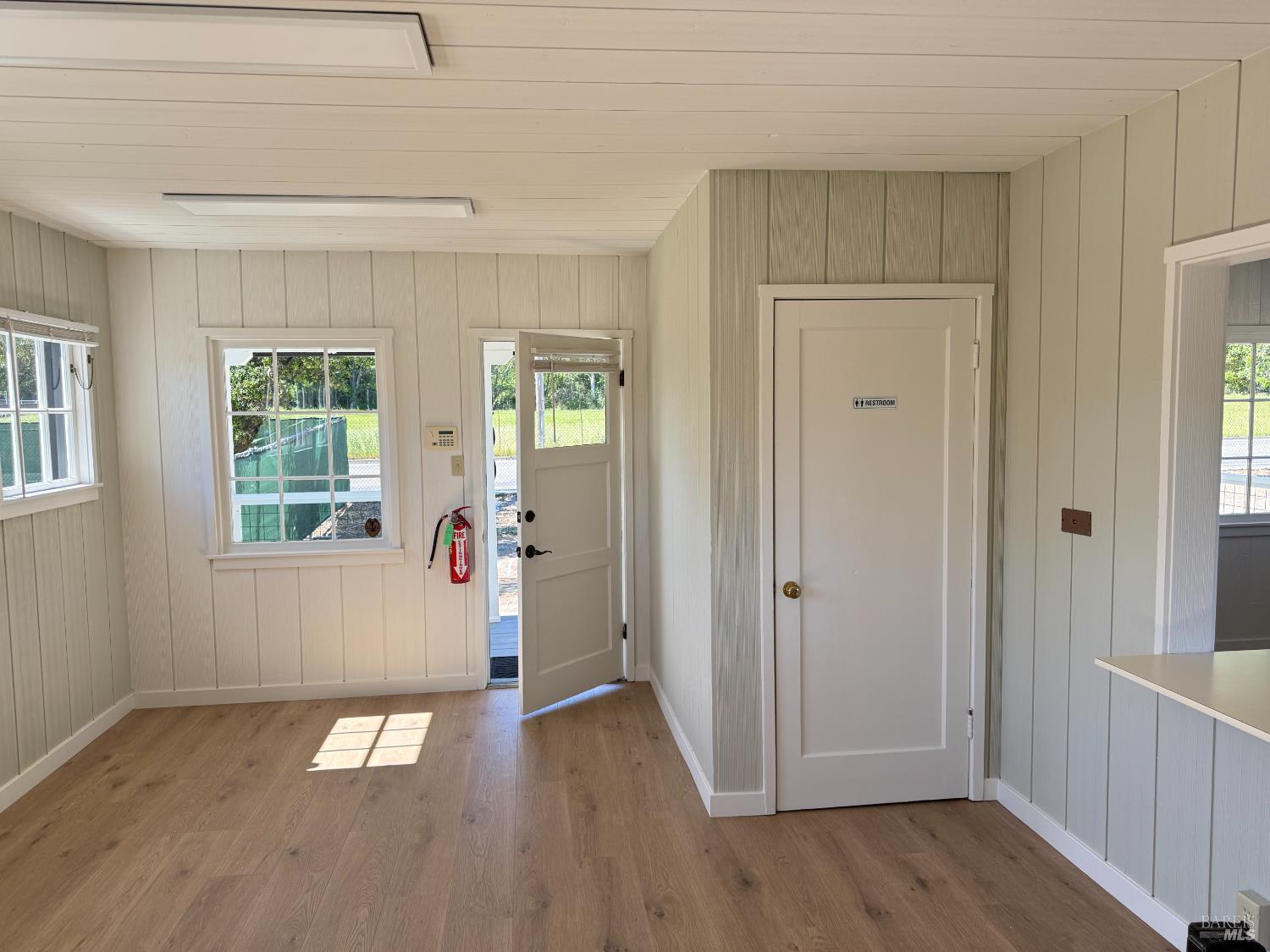 Detail Gallery Image 6 of 6 For 1500 Grove St, Healdsburg,  CA 95448 - – Beds | – Baths