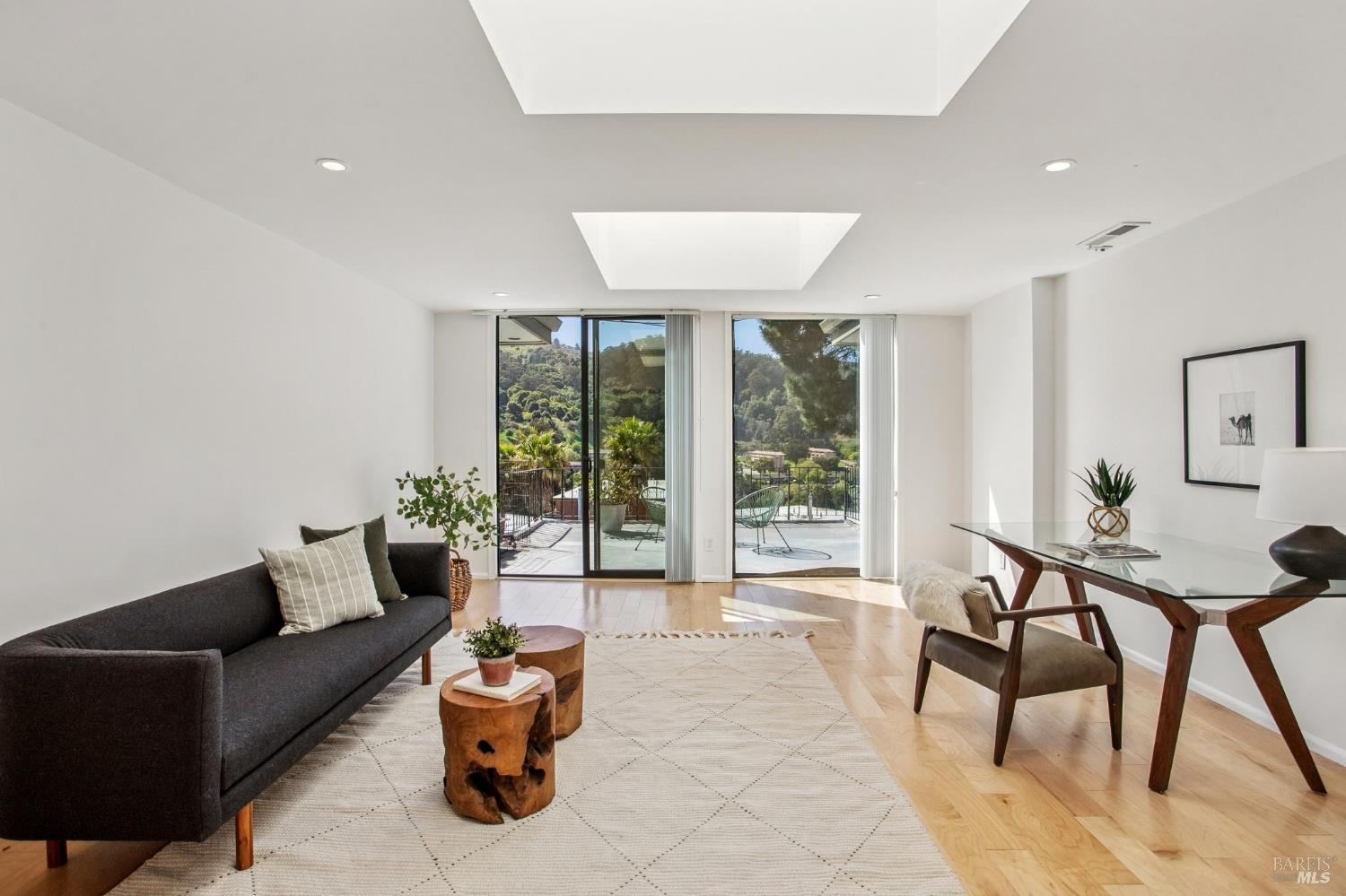 Detail Gallery Image 35 of 49 For 100 Eden Roc Dr, Sausalito,  CA 94965 - 4 Beds | 2 Baths