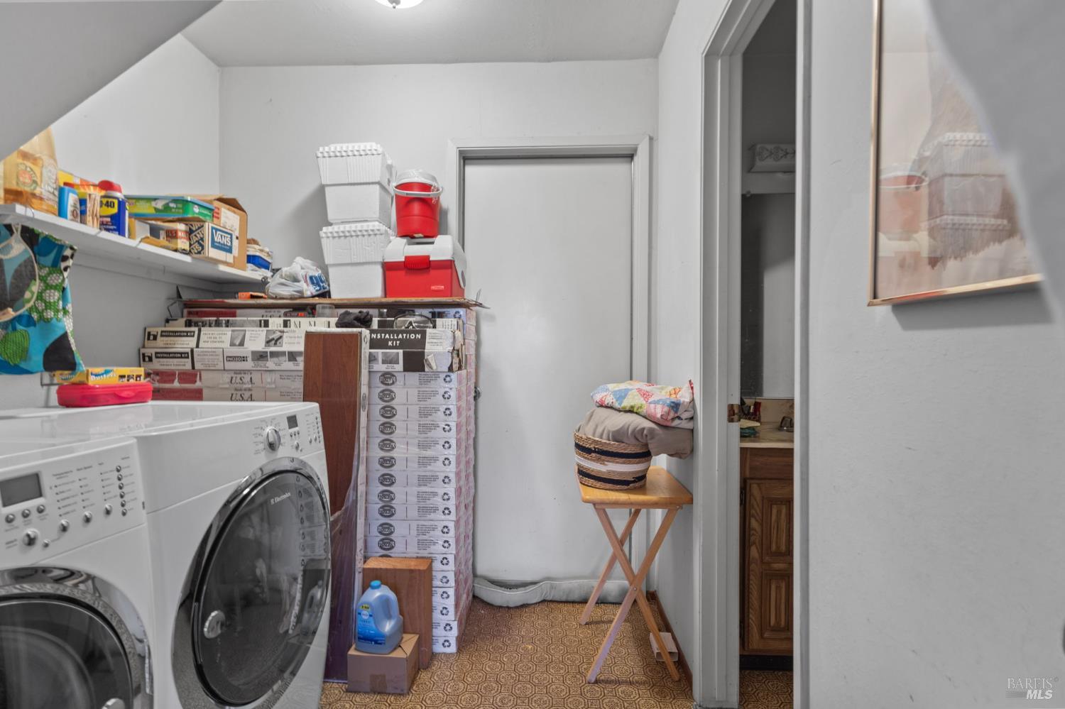 Detail Gallery Image 15 of 28 For 206 Millbrook Way, Vacaville,  CA 95687 - 5 Beds | 2/1 Baths