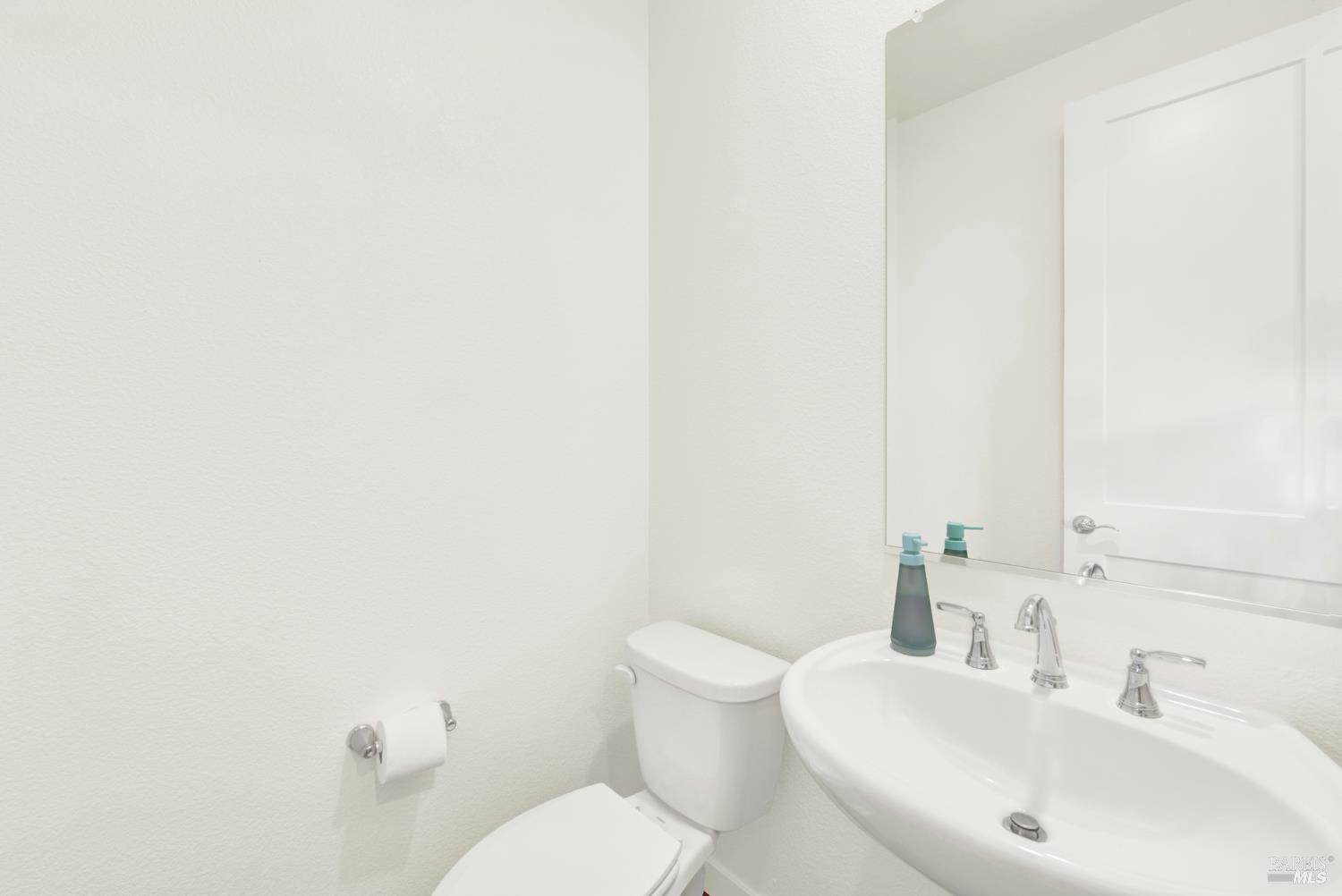 Detail Gallery Image 27 of 61 For 2432 Artisan Way, Fairfield,  CA 94533 - 4 Beds | 2/1 Baths