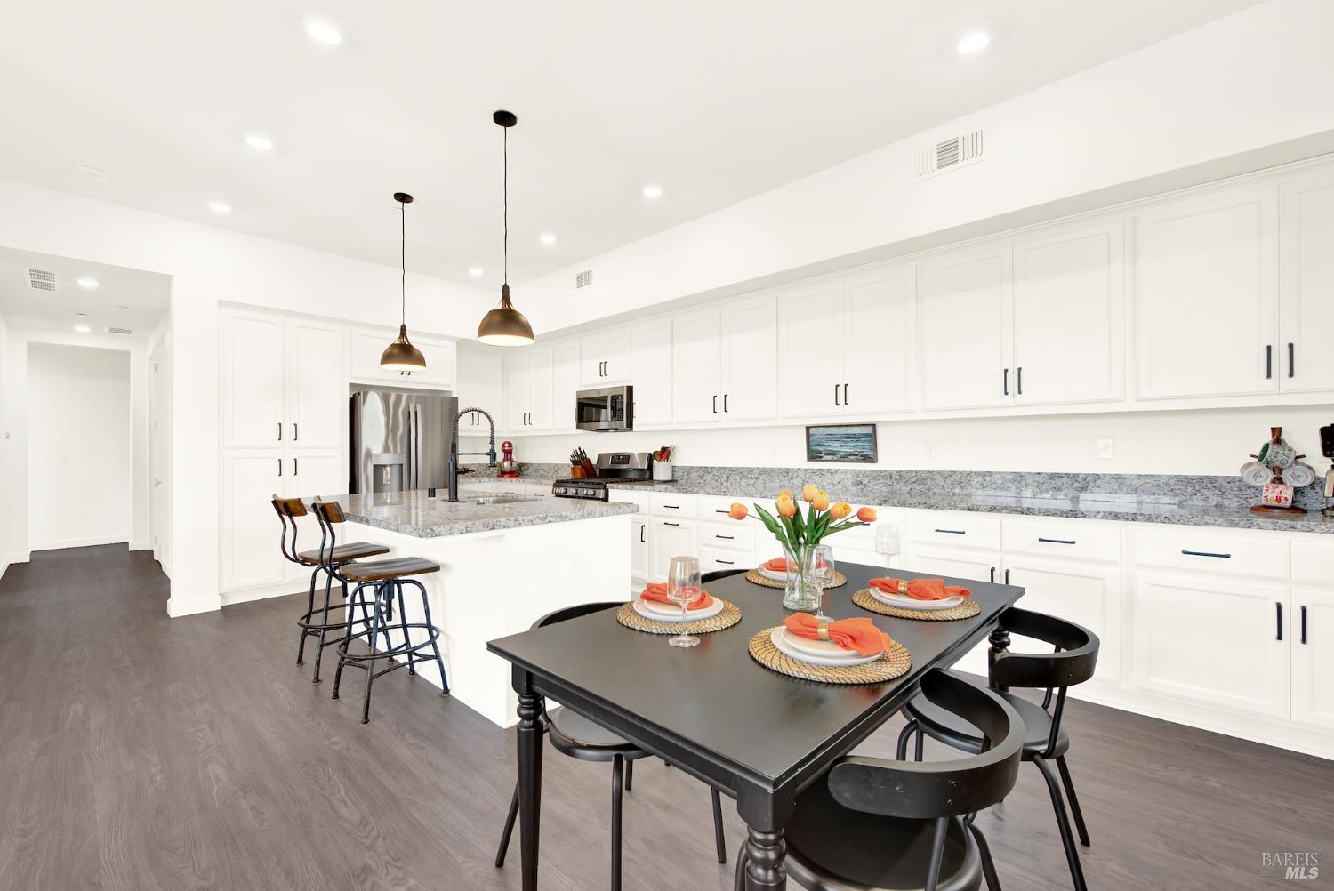 Detail Gallery Image 8 of 52 For 2456 Shore Vista Unkn, Fairfield,  CA 94533 - 3 Beds | 2 Baths