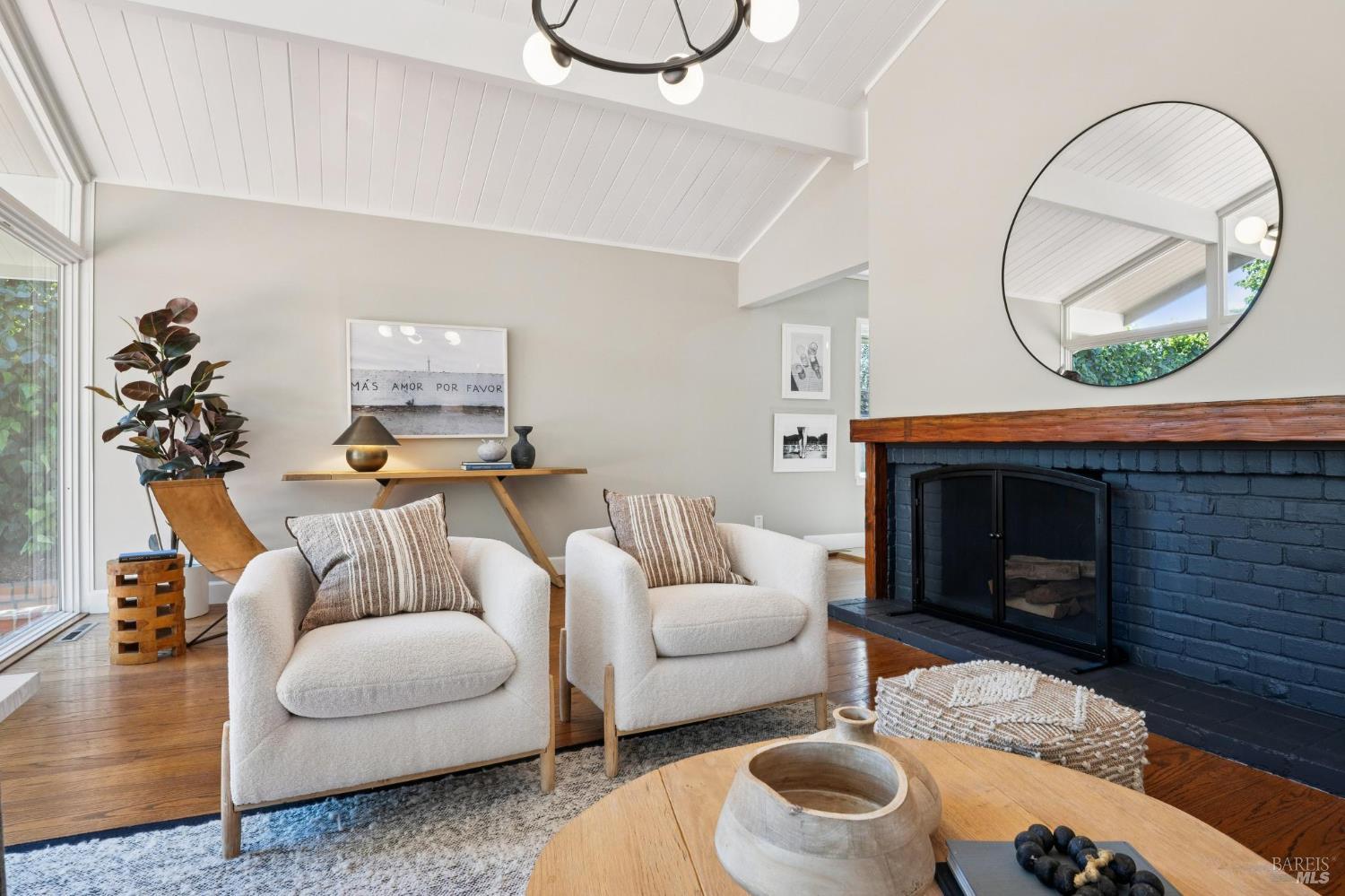 Detail Gallery Image 11 of 81 For 212 Blackstone Dr, San Rafael,  CA 94903 - 3 Beds | 2 Baths