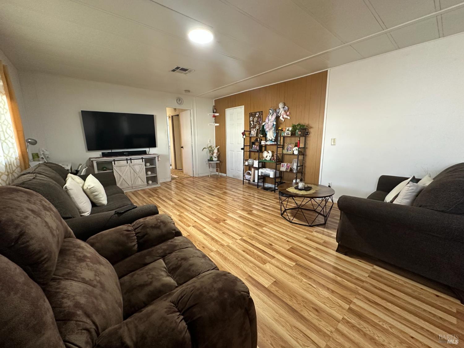 Detail Gallery Image 8 of 25 For 121 Century Ct, Fairfield,  CA 94533 - 3 Beds | 2 Baths