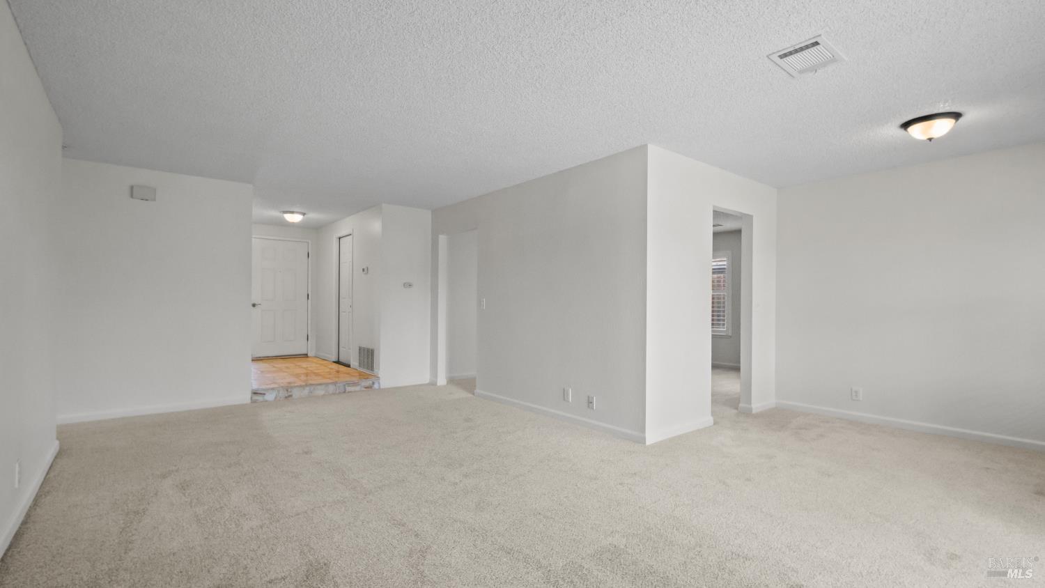 Detail Gallery Image 10 of 37 For 501 Asbury Ln, Fairfield,  CA 94533 - 3 Beds | 2 Baths