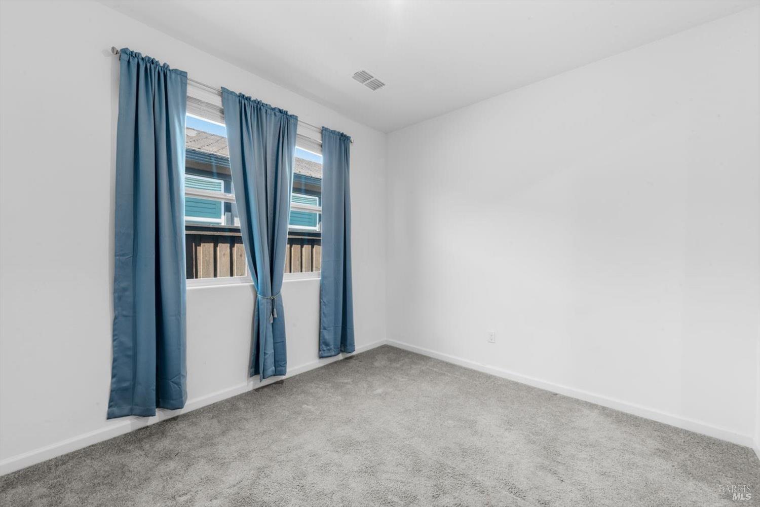 Detail Gallery Image 21 of 47 For 2130 Lark Way, Dixon,  CA 95620 - 3 Beds | 2 Baths