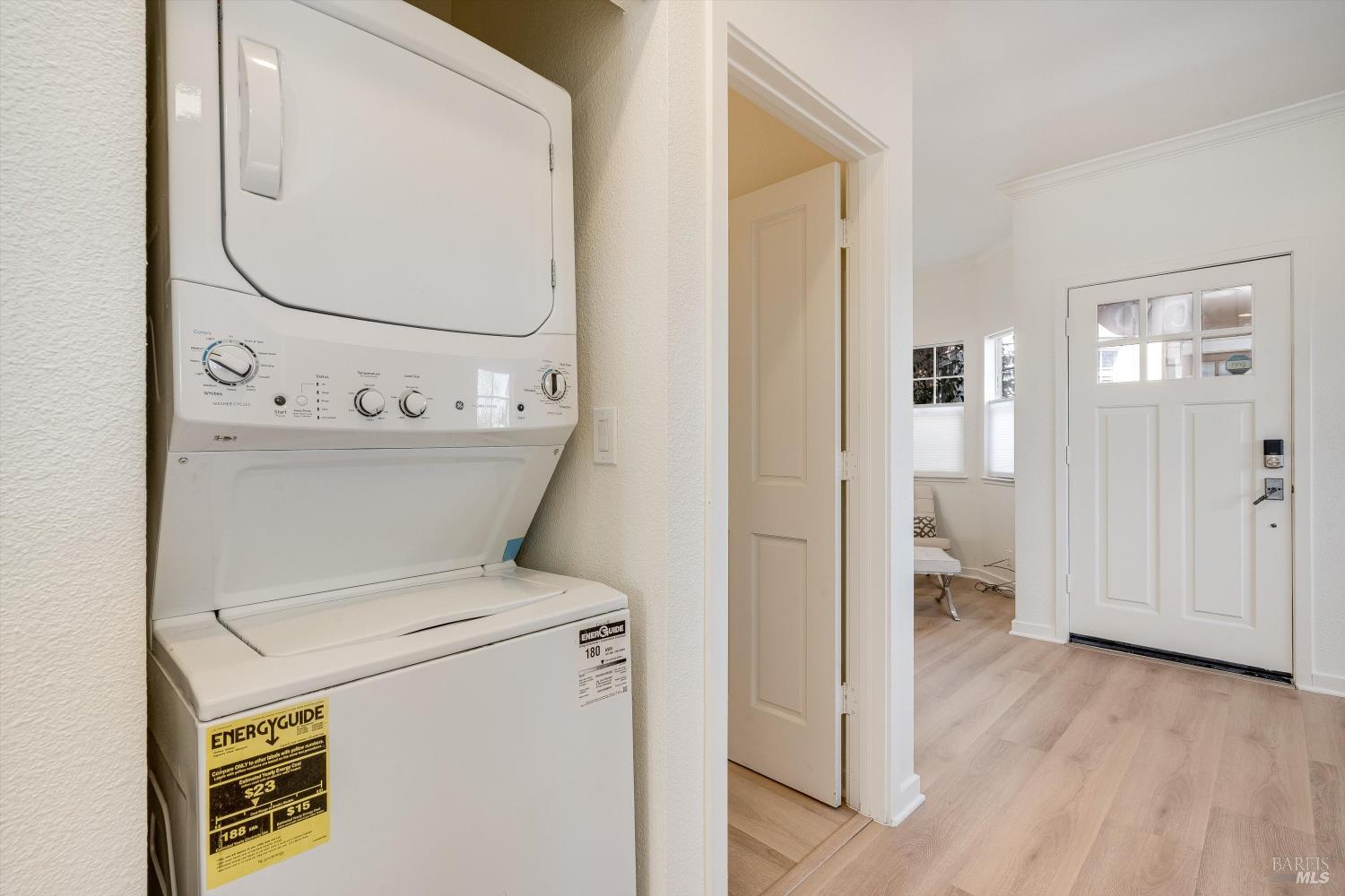 Detail Gallery Image 20 of 38 For 156 Valley Oak Dr, Napa,  CA 94558 - – Beds | – Baths