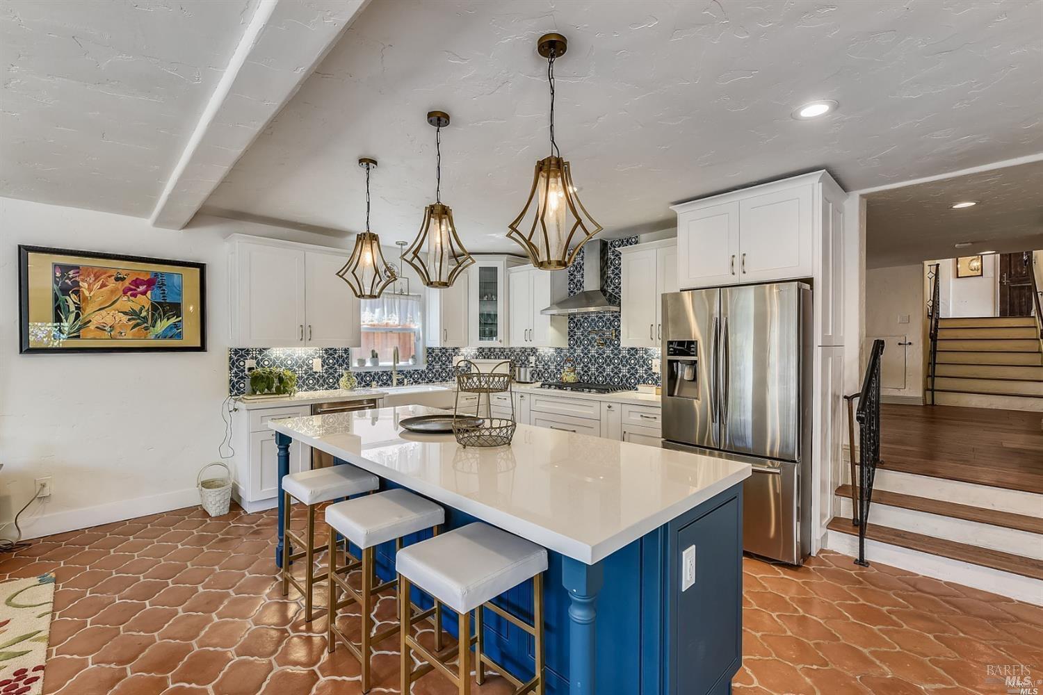 Detail Gallery Image 2 of 38 For 9 El Camino Real Unkn, Vallejo,  CA 94590 - 3 Beds | 3 Baths