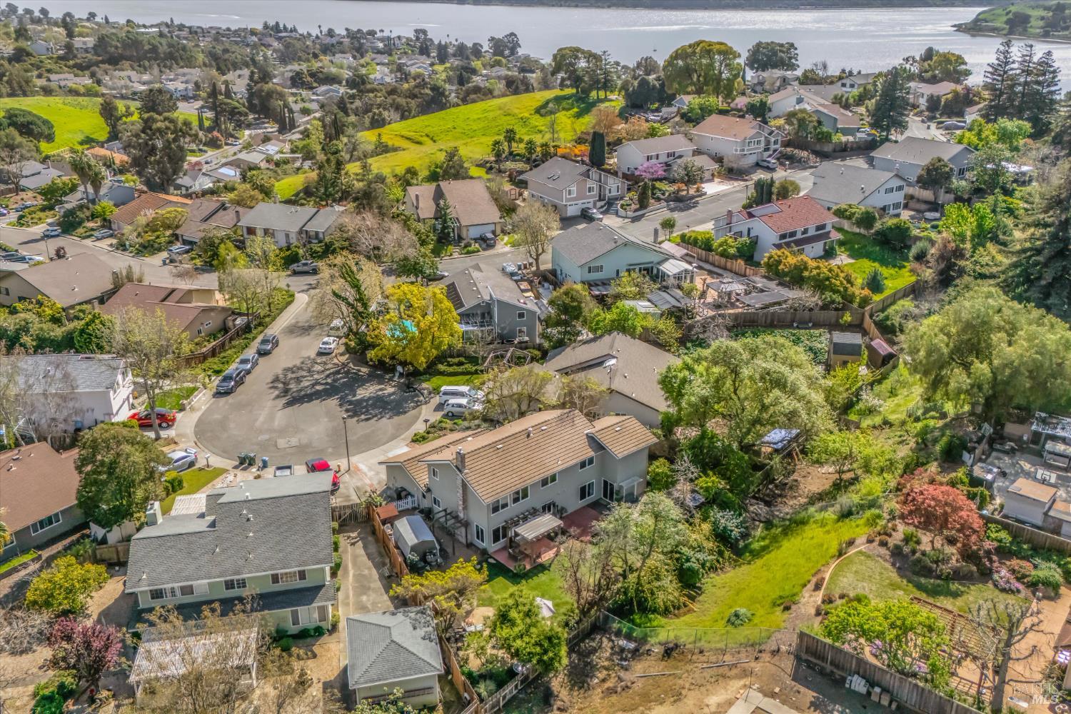 Detail Gallery Image 50 of 52 For 507 Union Ct, Benicia,  CA 94510 - 5 Beds | 3 Baths