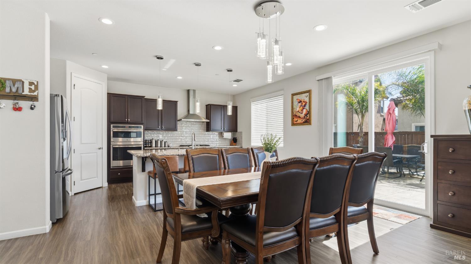 Detail Gallery Image 9 of 29 For 1401 Spur Ln, Fairfield,  CA 94533 - 4 Beds | 3 Baths