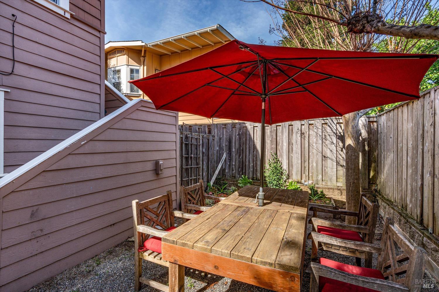 Detail Gallery Image 32 of 38 For 156 Valley Oak Dr, Napa,  CA 94558 - – Beds | – Baths