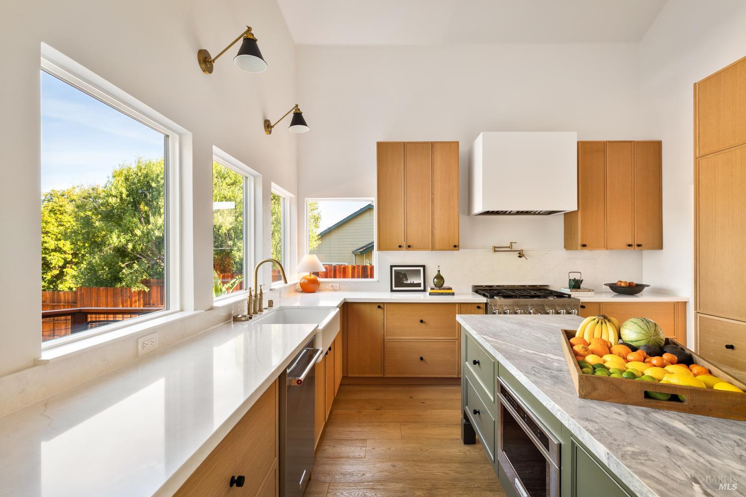 Detail Gallery Image 20 of 97 For 267 Alta Mira Dr, Vacaville,  CA 95688 - 4 Beds | 3 Baths