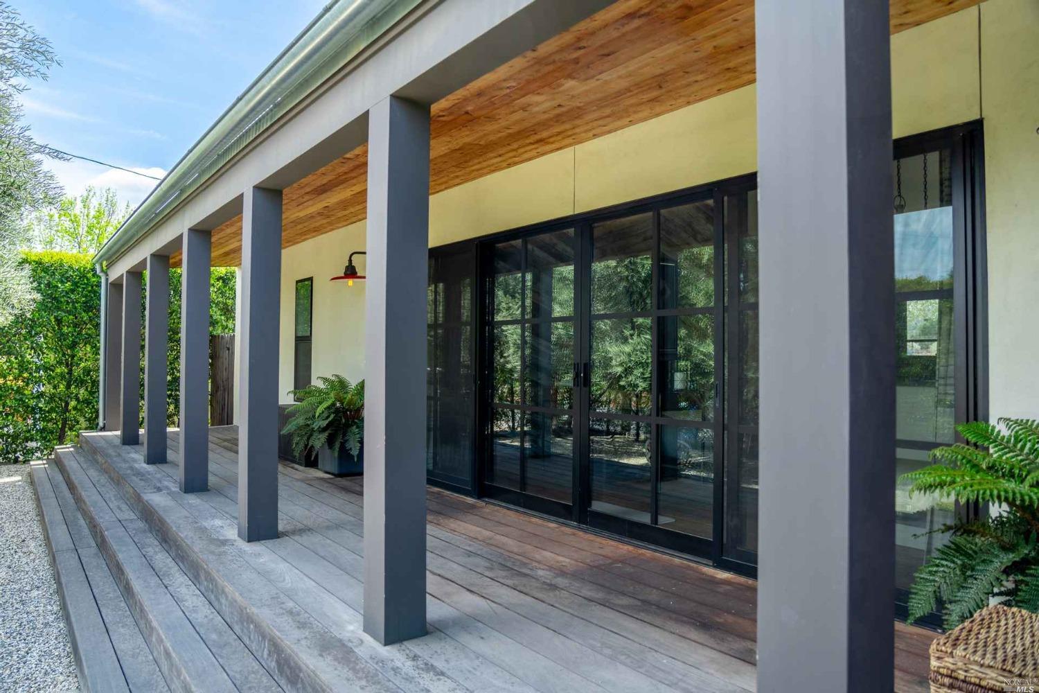 Detail Gallery Image 31 of 32 For 1005 Valley View St, Saint Helena,  CA 94574 - 2 Beds | 2/1 Baths