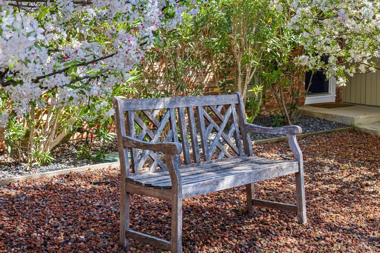 Detail Gallery Image 66 of 81 For 212 Blackstone Dr, San Rafael,  CA 94903 - 3 Beds | 2 Baths