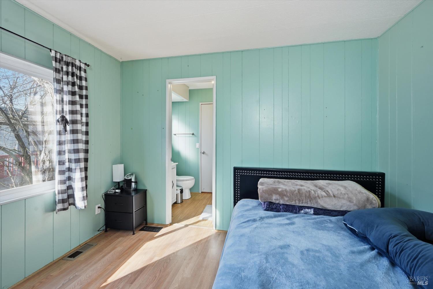 Detail Gallery Image 11 of 23 For 375 E Hwy 20 Unkn 18, Upper Lake,  CA 95485 - 2 Beds | 2 Baths