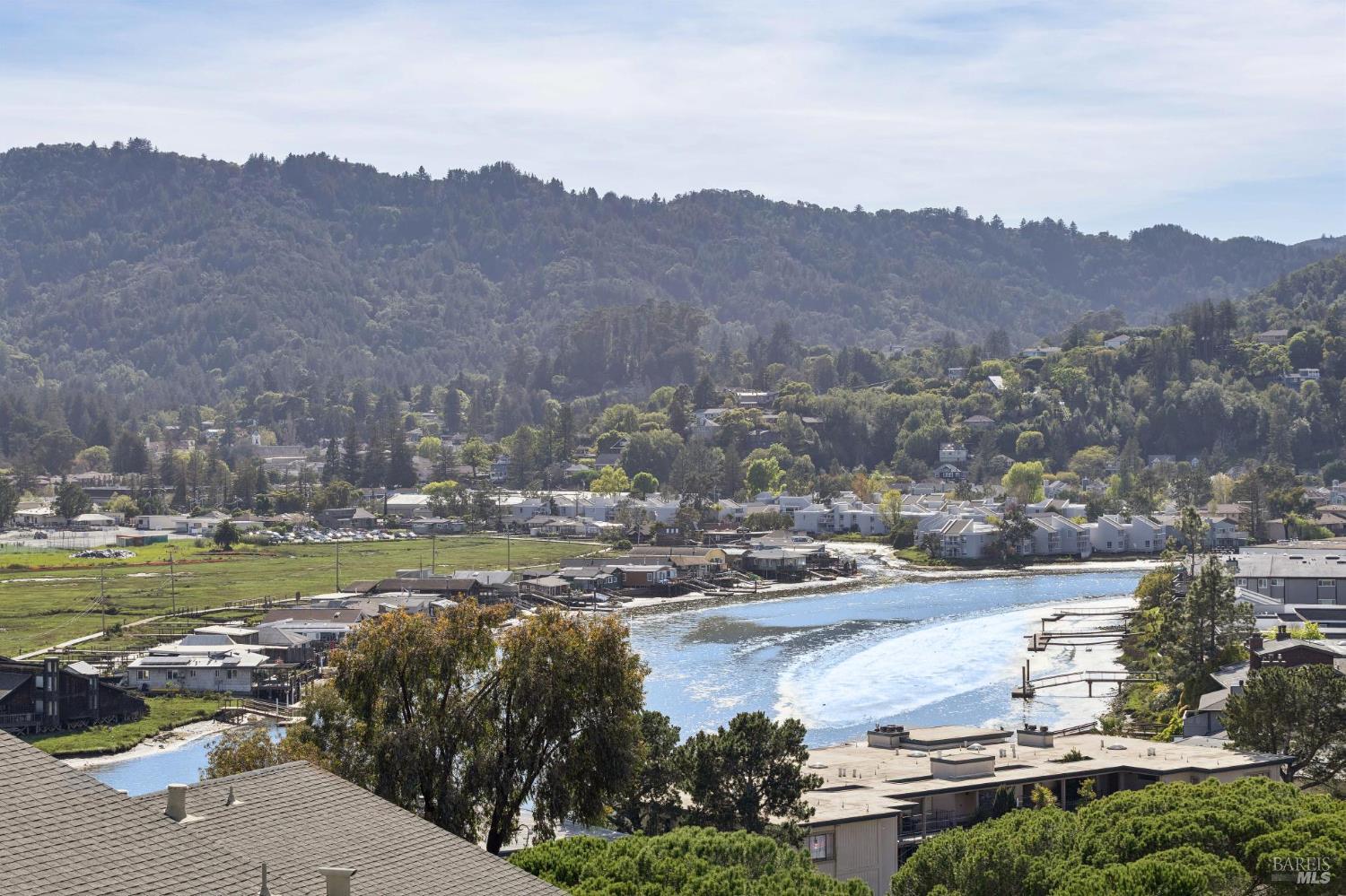 Detail Gallery Image 32 of 41 For 175 Upper via Casitas Unkn #26,  Greenbrae,  CA 94904 - 4 Beds | 2/1 Baths