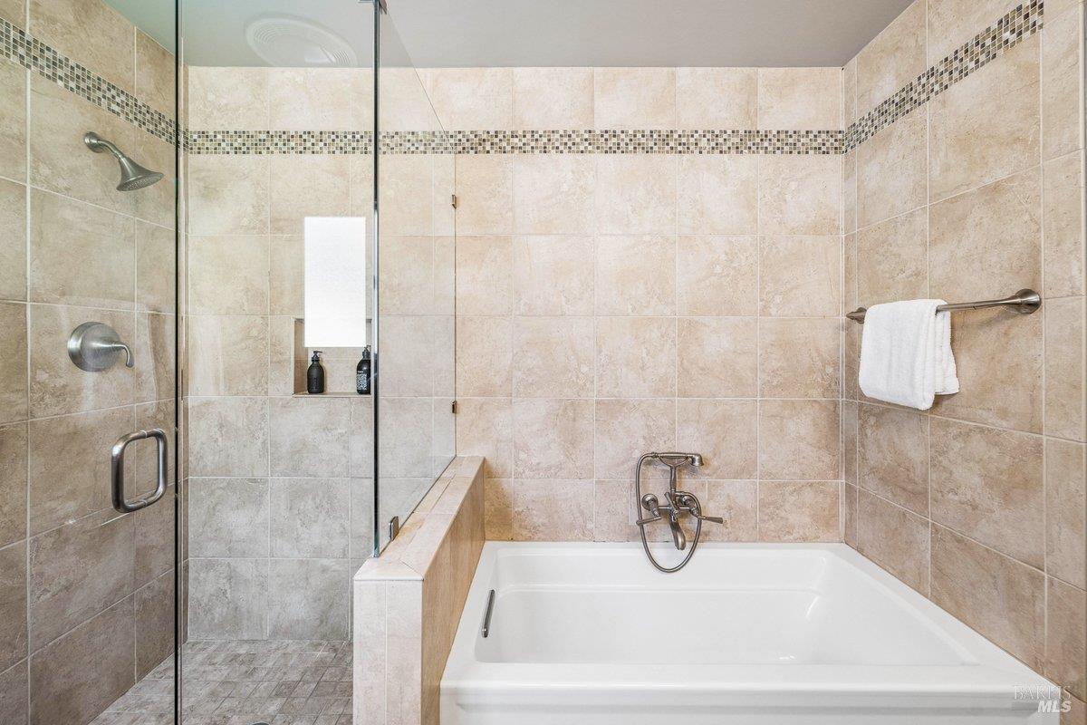 Detail Gallery Image 21 of 41 For 15 Underhill Rd, Mill Valley,  CA 94941 - 4 Beds | 2/1 Baths