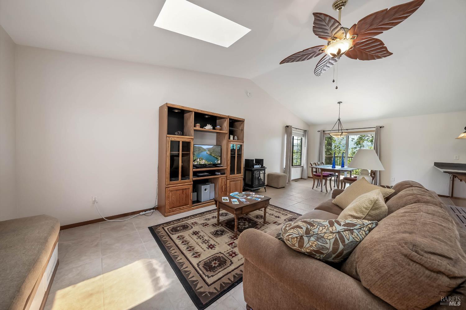 Detail Gallery Image 15 of 47 For 9591 Lassen Dr, Cobb,  CA 95426 - 3 Beds | 2 Baths