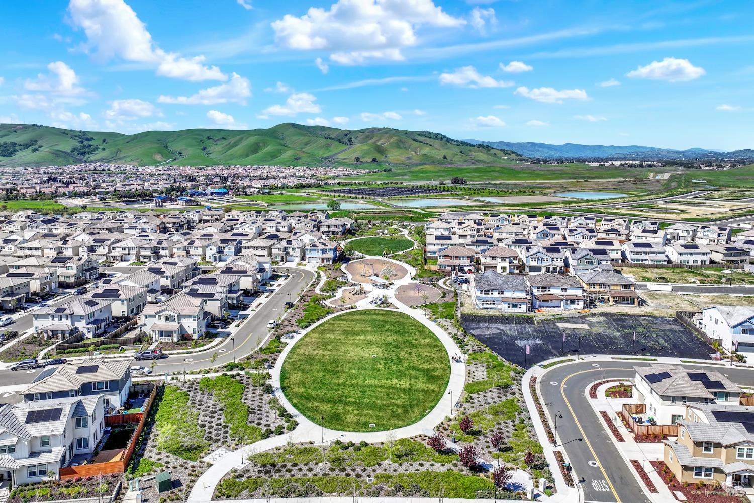 Detail Gallery Image 53 of 61 For 2432 Artisan Way, Fairfield,  CA 94533 - 4 Beds | 2/1 Baths