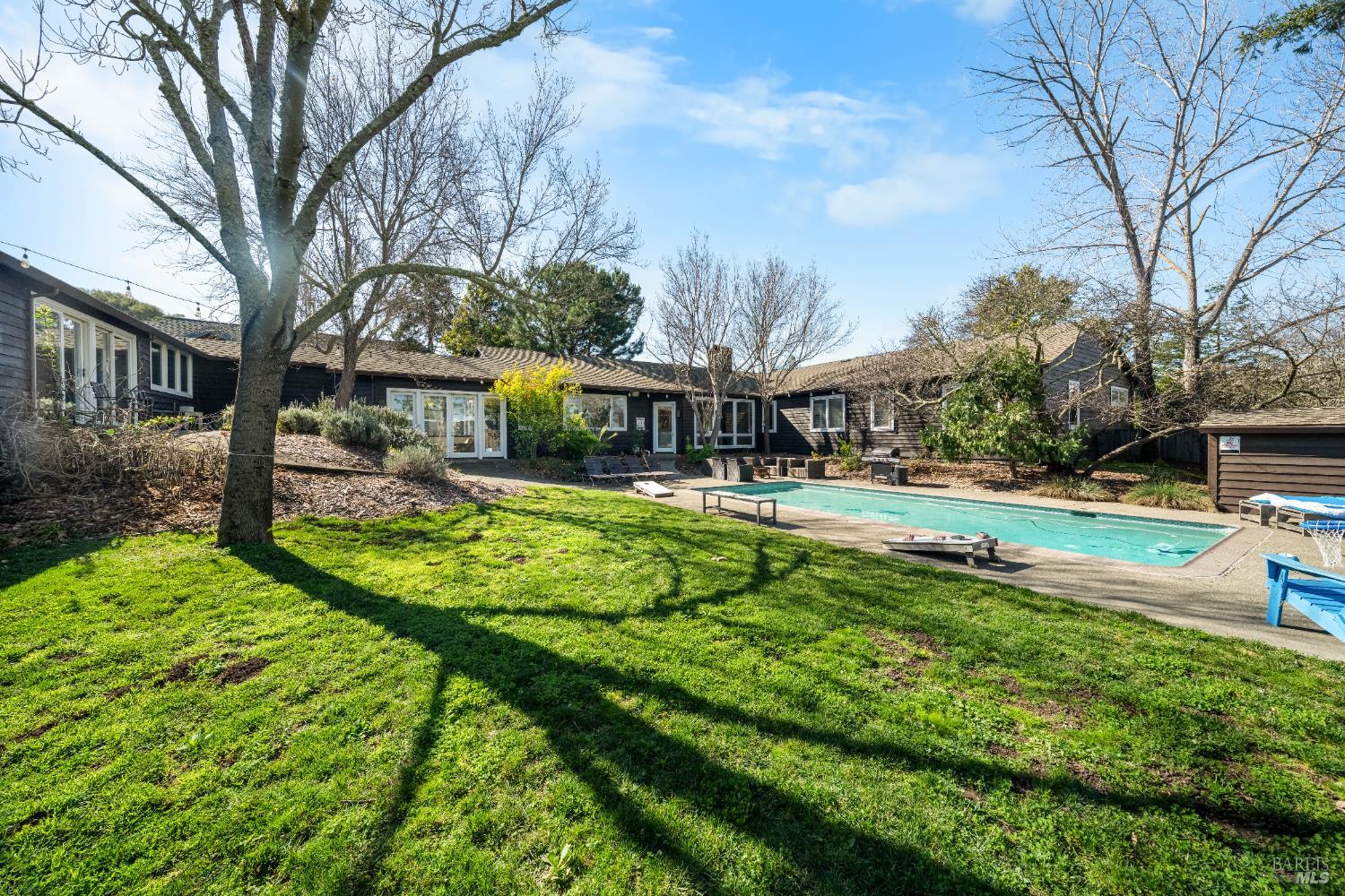 Detail Gallery Image 44 of 48 For 8 Circle Rd, San Rafael,  CA 94903 - – Beds | – Baths