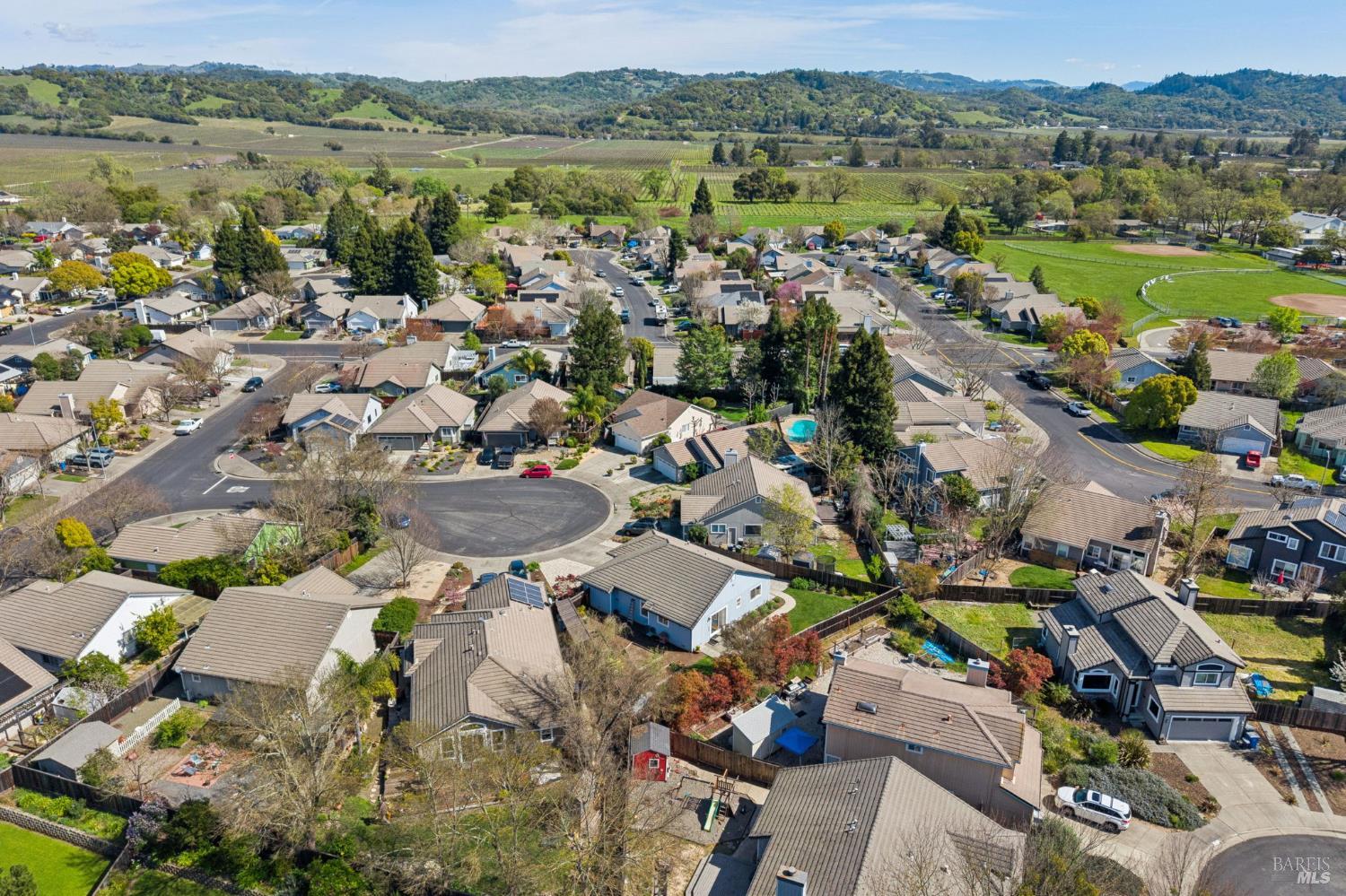 Detail Gallery Image 34 of 37 For 719 Hackberry Ct, Windsor,  CA 95492 - 3 Beds | 2 Baths