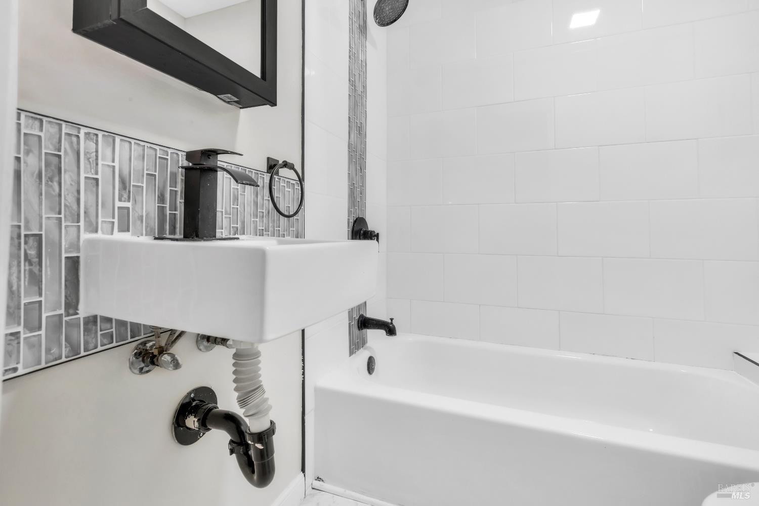 Detail Gallery Image 6 of 24 For 412 Pepper Ct, Vacaville,  CA 95687 - 3 Beds | 2 Baths