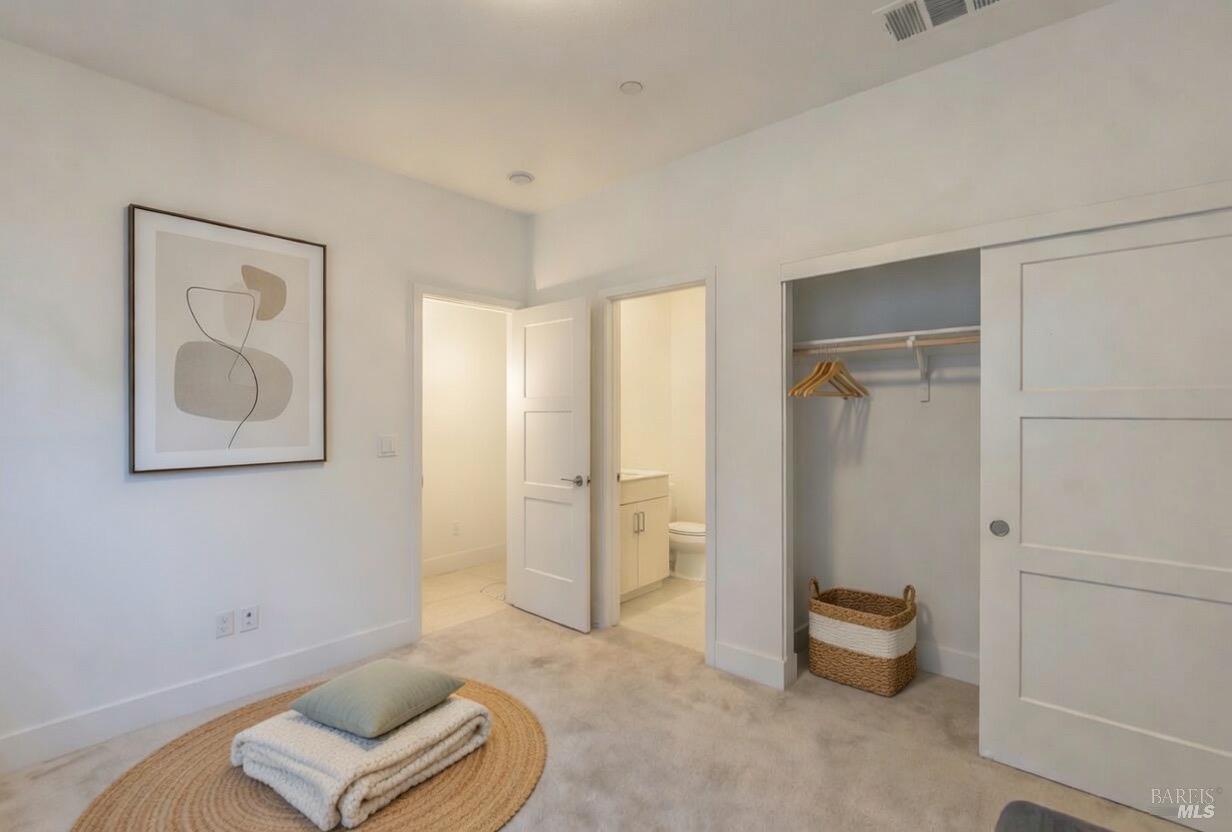 Detail Gallery Image 6 of 37 For 306 Rockview Rd, Novato,  CA 94949 - 4 Beds | 3/1 Baths