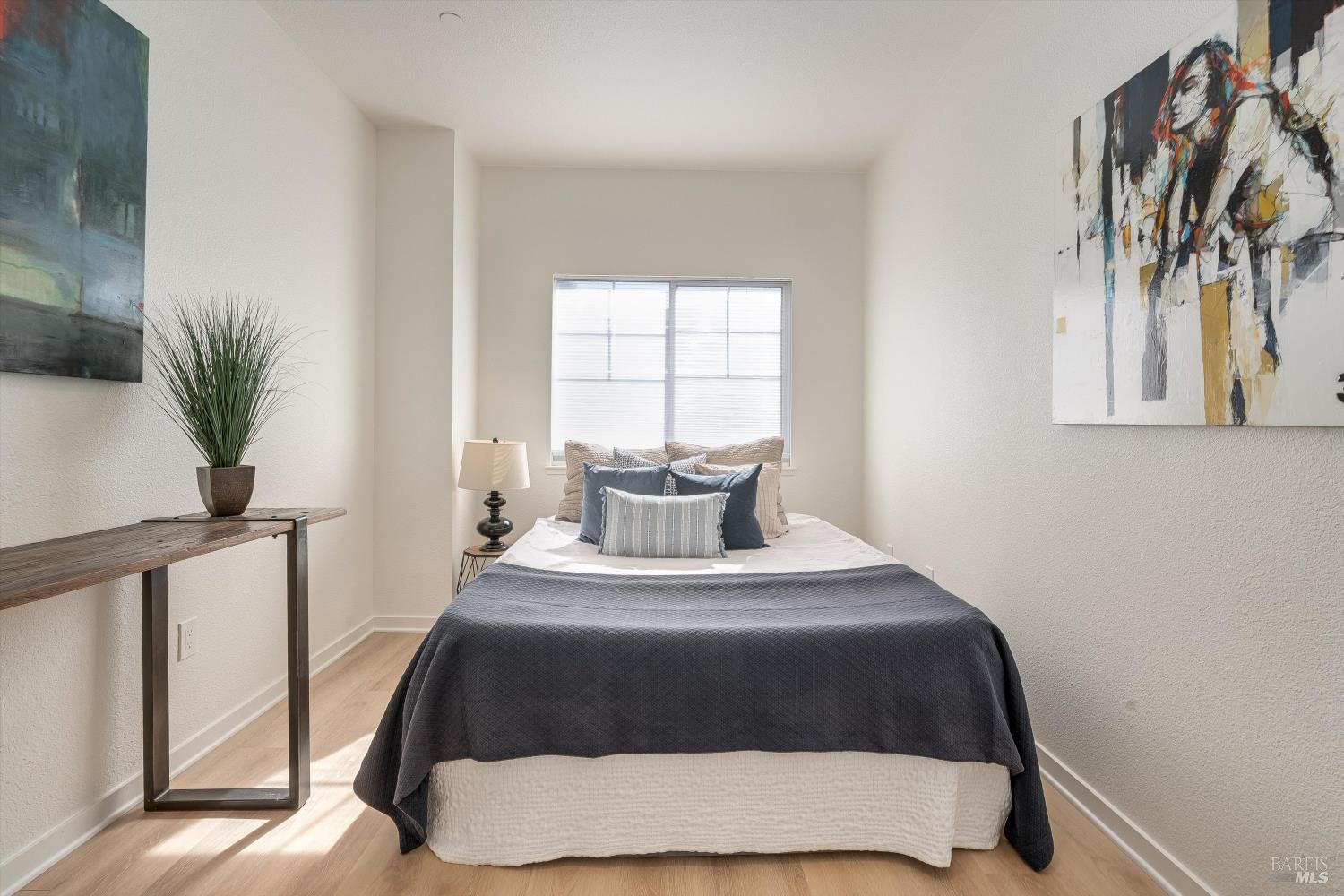 Detail Gallery Image 25 of 38 For 156 Valley Oak Dr, Napa,  CA 94558 - 3 Beds | 3 Baths