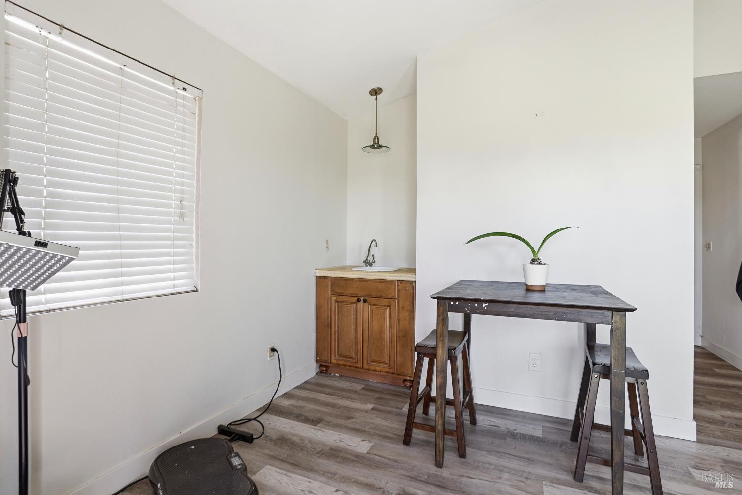 Detail Gallery Image 23 of 36 For 1407 Georgia Ct, Rohnert Park,  CA 94928 - 4 Beds | 3 Baths