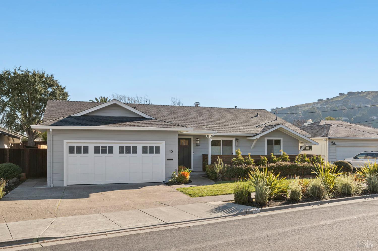 Front Image Thumbnail for BA326020145