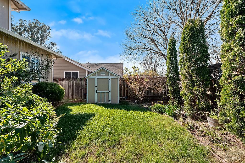 Detail Gallery Image 41 of 45 For 125 Anish Way, Windsor,  CA 95492 - 4 Beds | 3/1 Baths