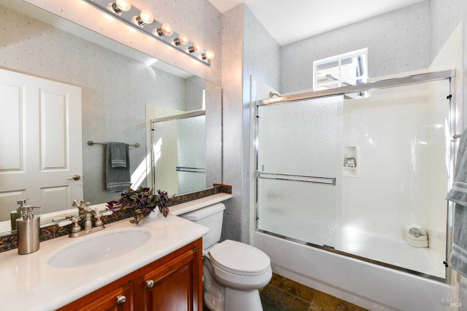 Detail Gallery Image 32 of 50 For 5015 Staghorn Dr, Vallejo,  CA 94591 - 3 Beds | 3 Baths