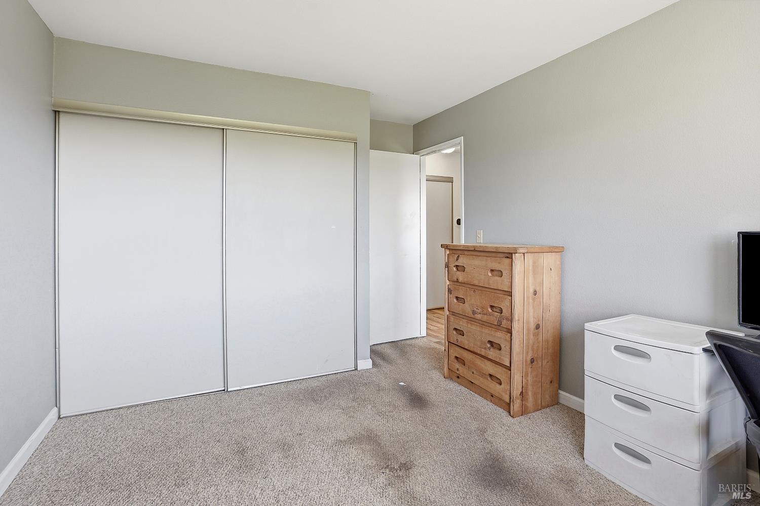 Detail Gallery Image 19 of 36 For 1407 Georgia Ct, Rohnert Park,  CA 94928 - 4 Beds | 3 Baths