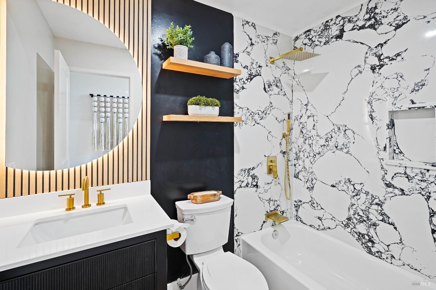 Detail Gallery Image 9 of 34 For 5001 Lakeview Cir, Fairfield,  CA 94534 - 3 Beds | 2 Baths