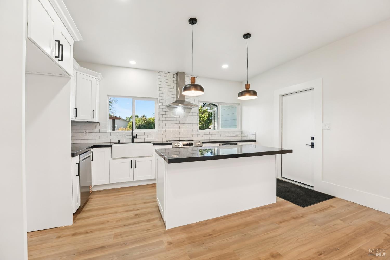 Detail Gallery Image 25 of 49 For 1662 Glazier Dr, Concord,  CA 94521 - 3 Beds | 2 Baths