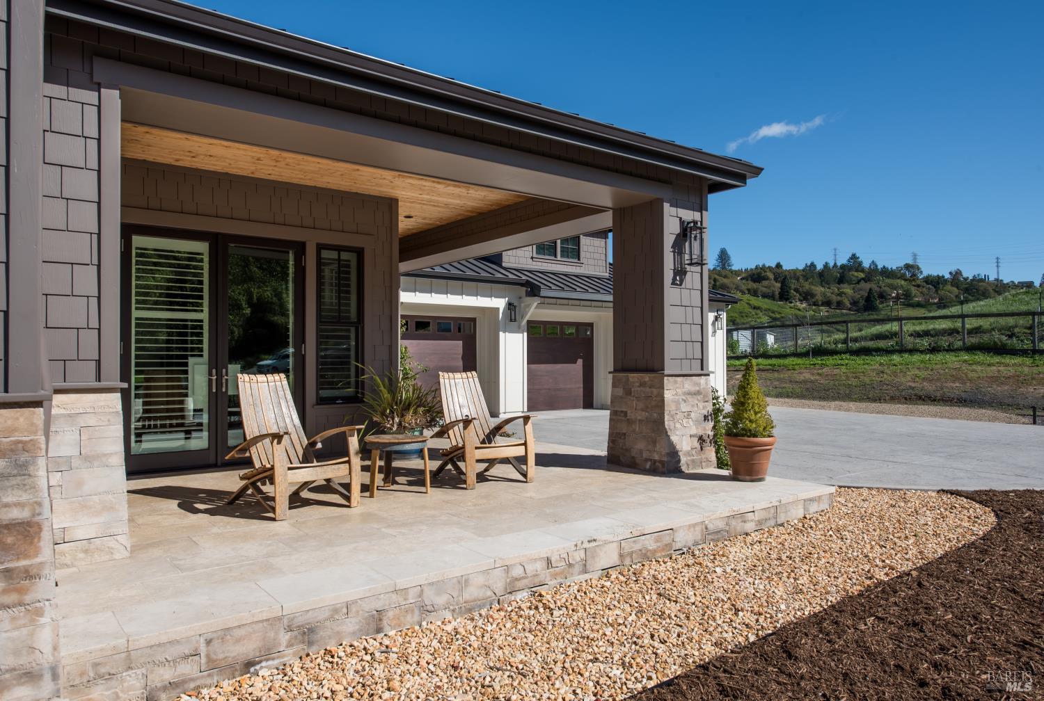 Detail Gallery Image 9 of 93 For 3932 Silver Fox Ct, Santa Rosa,  CA 95403 - 4 Beds | 4/1 Baths