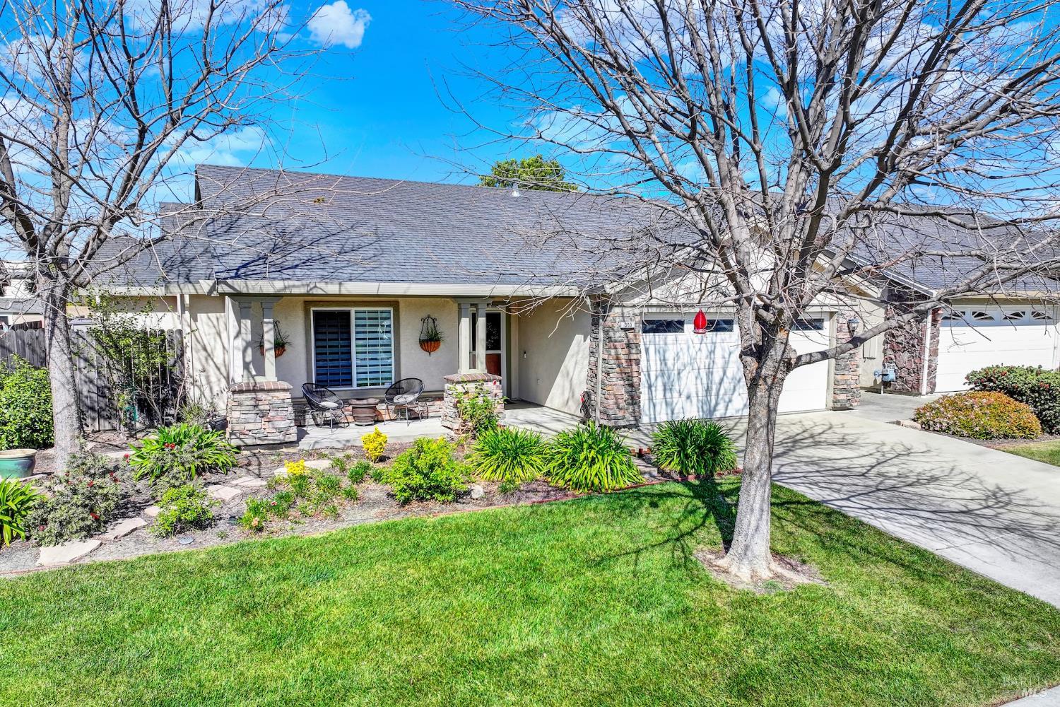 Detail Gallery Image 7 of 77 For 360 Grand Canyon Dr, Vacaville,  CA 95687 - 2 Beds | 2 Baths