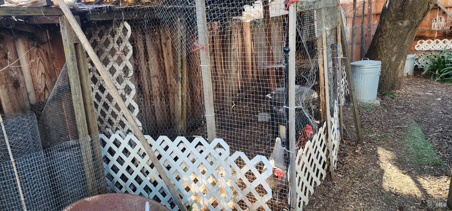 Detail Gallery Image 37 of 44 For 2350 Elliott Dr, American Canyon,  CA 94503 - 4 Beds | 3 Baths