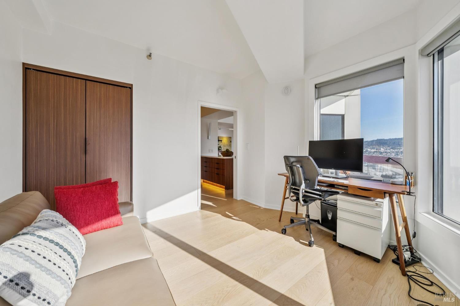 Detail Gallery Image 23 of 38 For 6363 Christie Ave #2627,  Emeryville,  CA 94608 - 2 Beds | 2 Baths