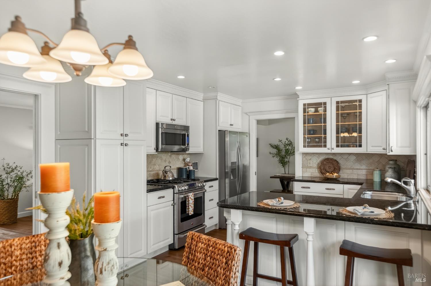 Detail Gallery Image 16 of 68 For 3932 Montrose St, Napa,  CA 94558 - 4 Beds | 2/1 Baths