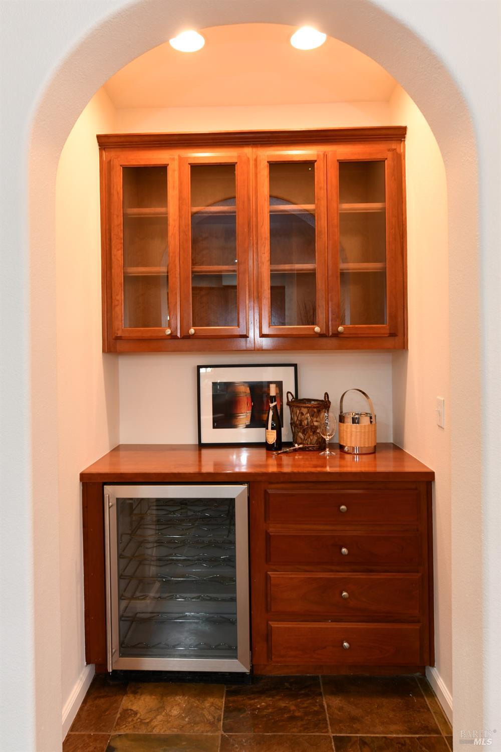 Detail Gallery Image 12 of 50 For 5015 Staghorn Dr, Vallejo,  CA 94591 - 3 Beds | 3 Baths