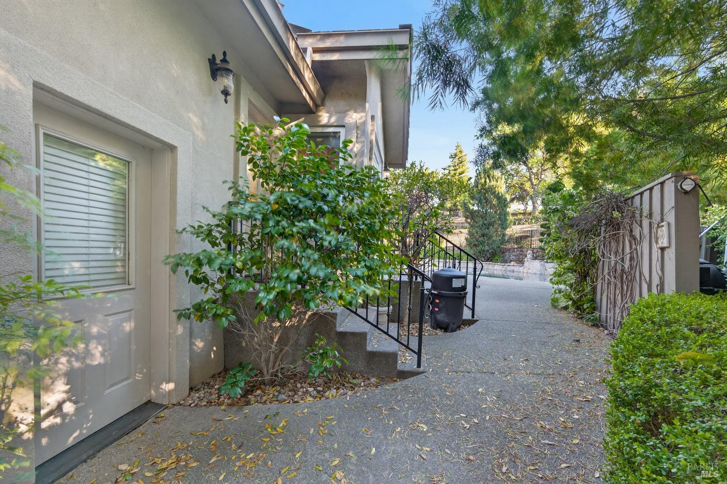 Detail Gallery Image 53 of 89 For 2054 Pinecrest Ct, Vacaville,  CA 95688 - 4 Beds | 4/1 Baths