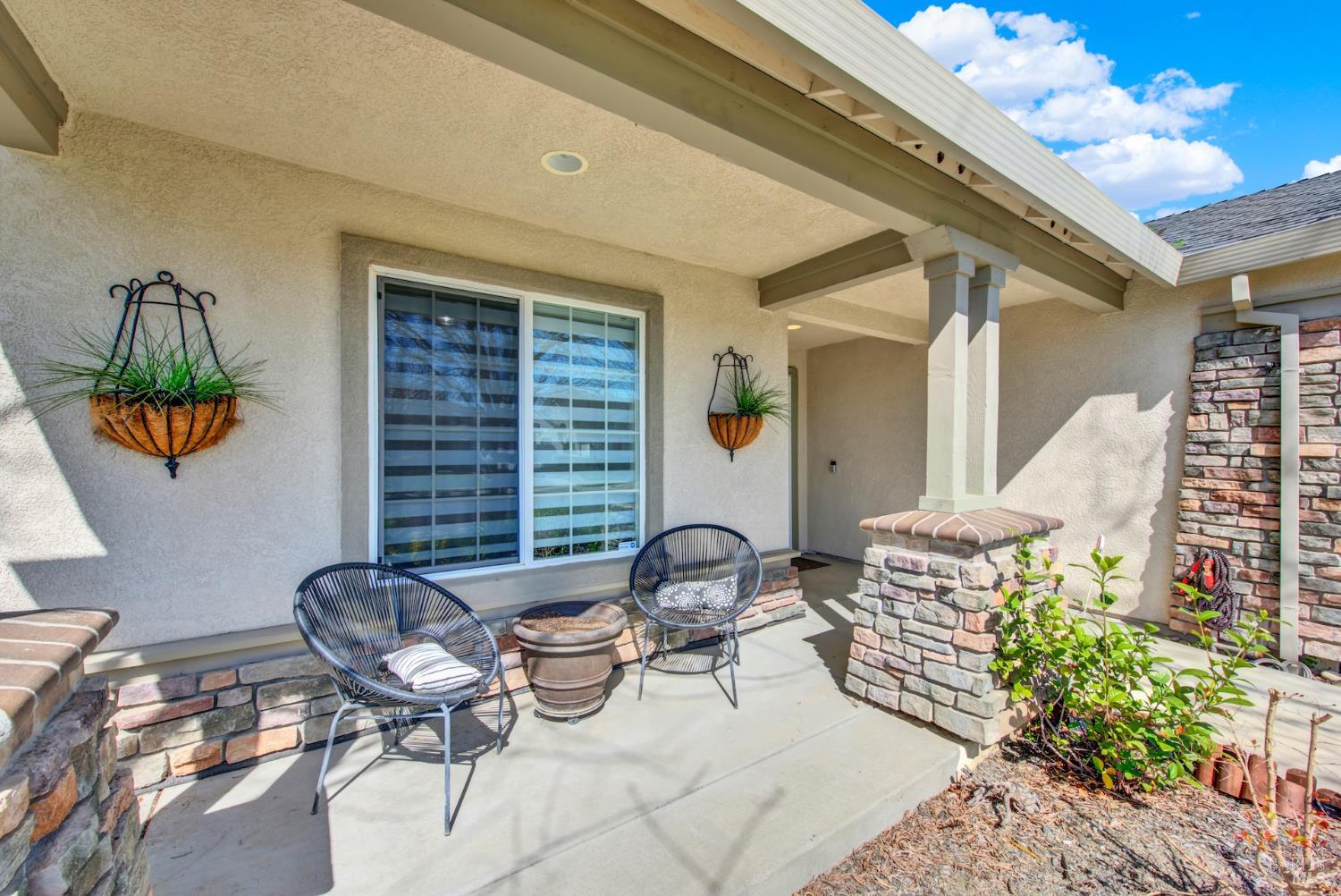 Detail Gallery Image 2 of 77 For 360 Grand Canyon Dr, Vacaville,  CA 95687 - 2 Beds | 2 Baths