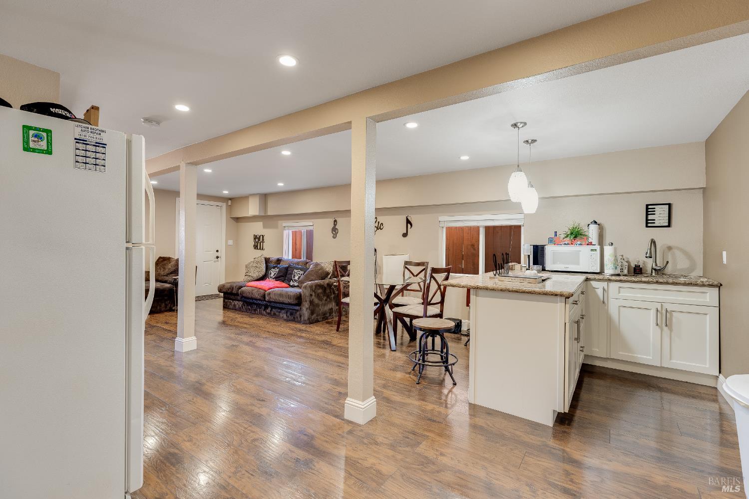 Detail Gallery Image 5 of 37 For 1208 Florida St, Vallejo,  CA 94590 - 3 Beds | 2 Baths