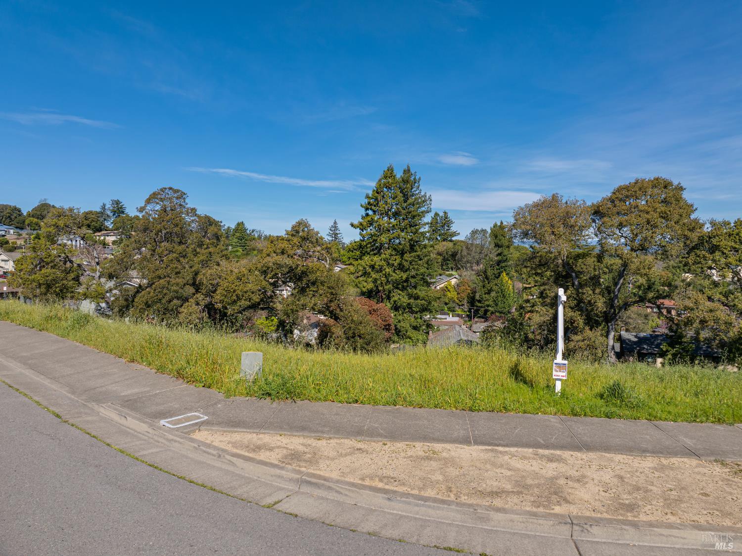 Detail Gallery Image 13 of 14 For 513 Larch Dr, Petaluma,  CA 94952 - – Beds | – Baths