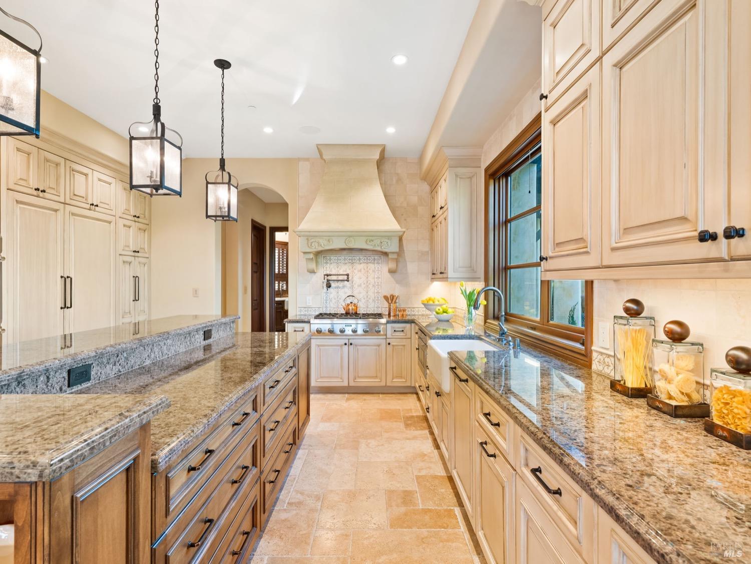 Detail Gallery Image 15 of 95 For 6444 Cottage Ridge Rd, Santa Rosa,  CA 95403 - 4 Beds | 4/2 Baths