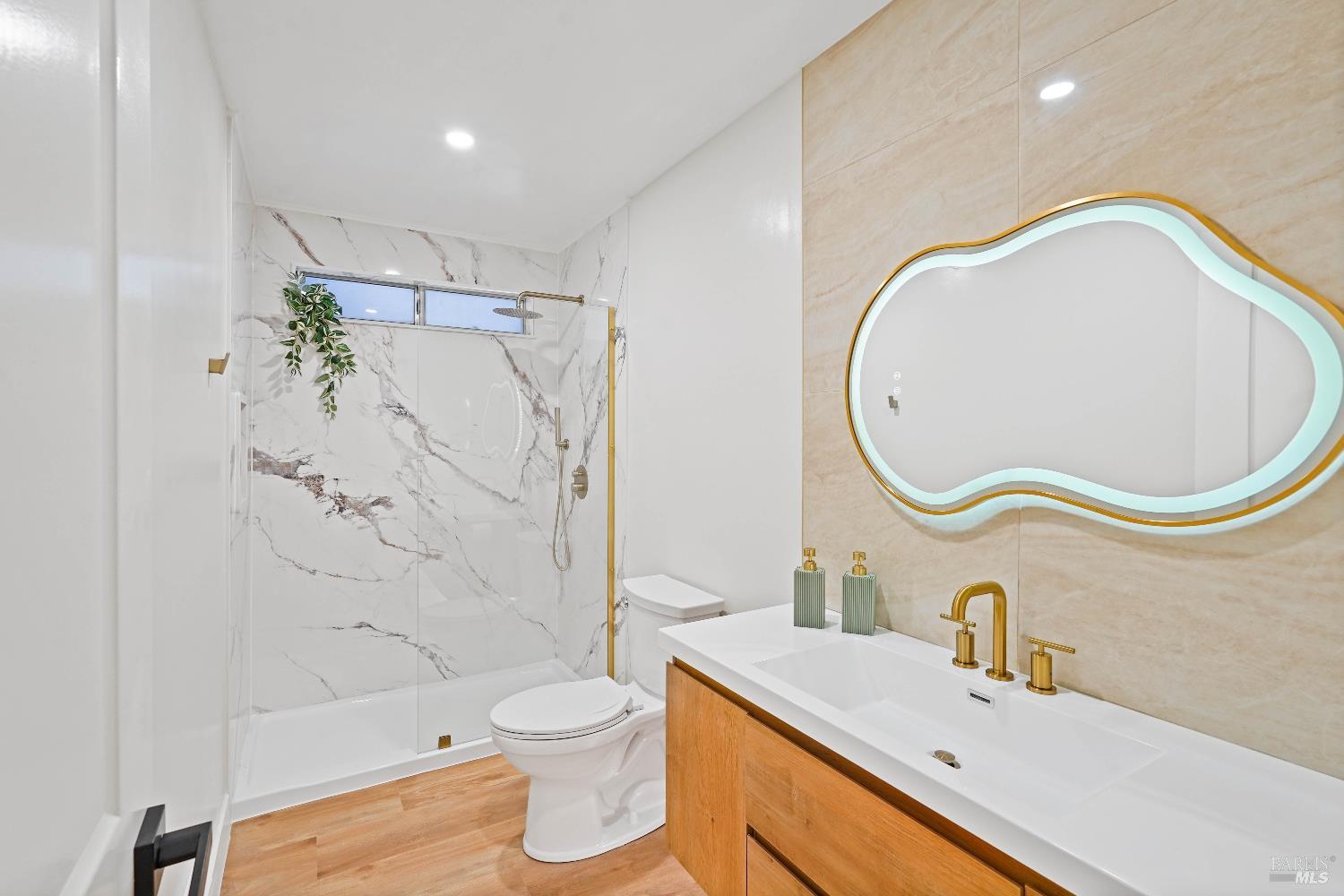 Detail Gallery Image 16 of 34 For 5001 Lakeview Cir, Fairfield,  CA 94534 - 3 Beds | 2 Baths