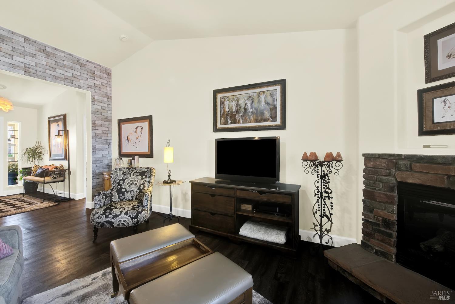 Detail Gallery Image 22 of 77 For 360 Grand Canyon Dr, Vacaville,  CA 95687 - 2 Beds | 2 Baths