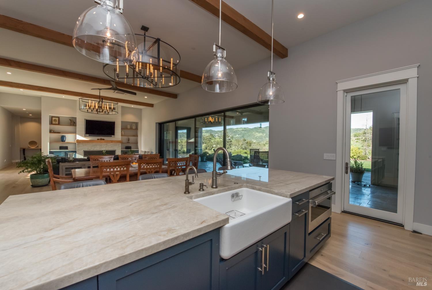 Detail Gallery Image 21 of 93 For 3932 Silver Fox Ct, Santa Rosa,  CA 95403 - 4 Beds | 4/1 Baths