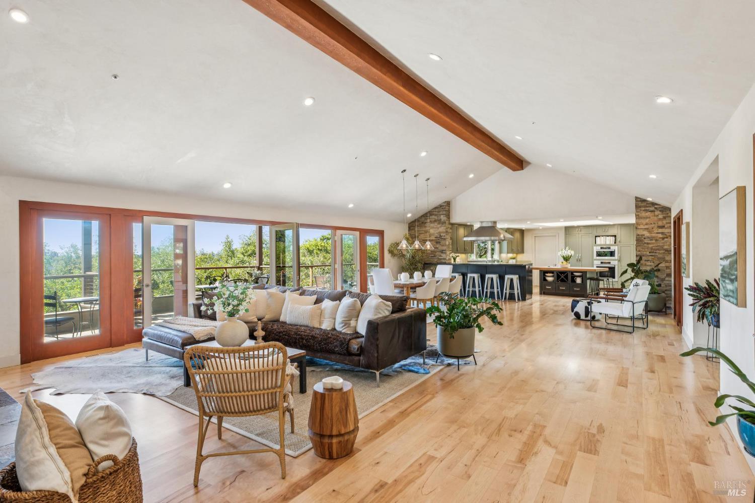 Detail Gallery Image 6 of 99 For 1884 Silverado Trl, Napa,  CA 94558 - 4 Beds | 3/1 Baths