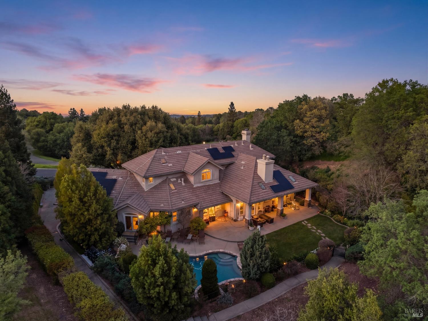 Detail Gallery Image 3 of 89 For 2054 Pinecrest Ct, Vacaville,  CA 95688 - 4 Beds | 4/1 Baths